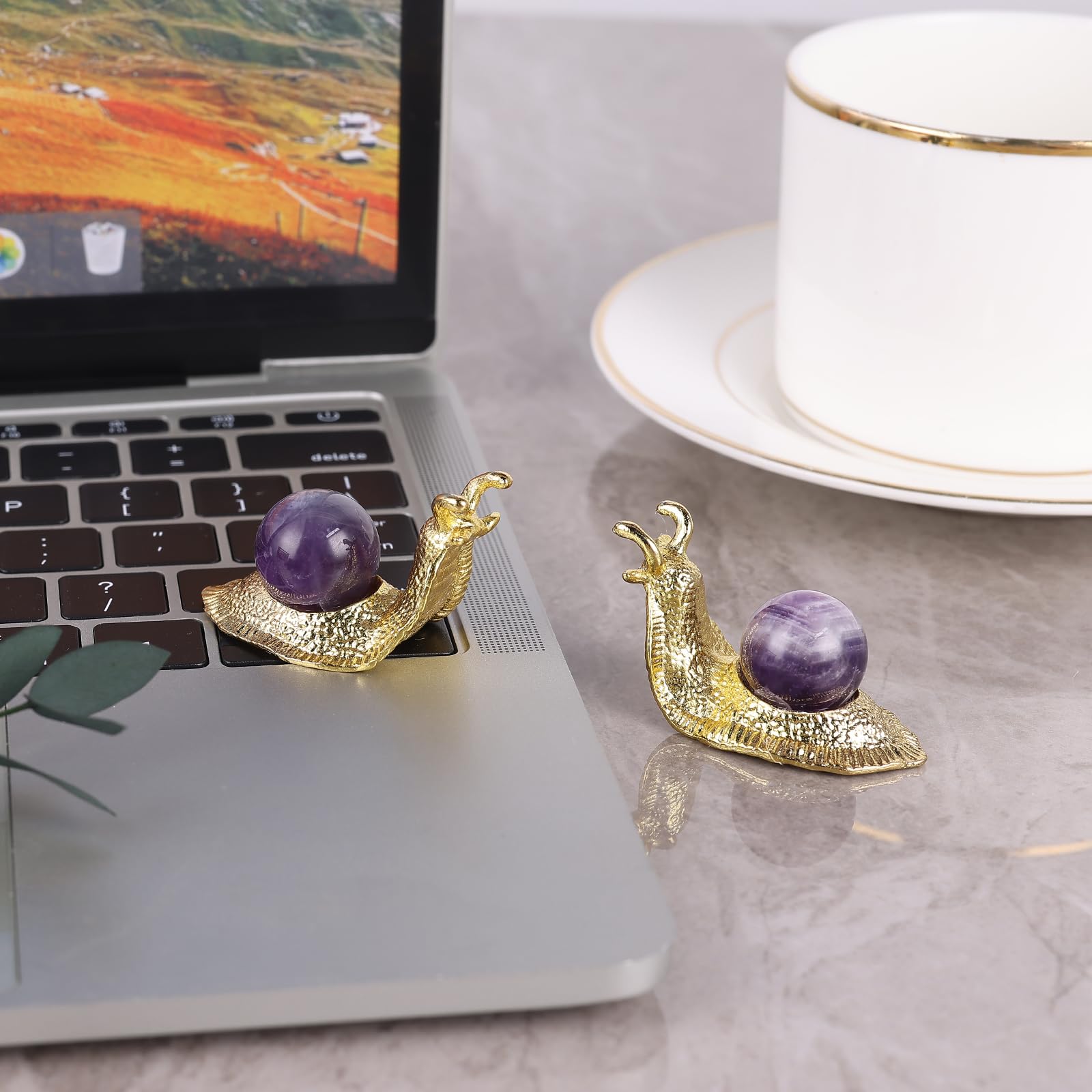 SHENGTIAN 2-Piece Set, 2-Inch Handcrafted Gold Snail Statues with 0.78-Inch Natural Amethyst Crystal Balls, Symbolizing Safety and Journey, Ideal for Desk and Home Decor (Amethyst)